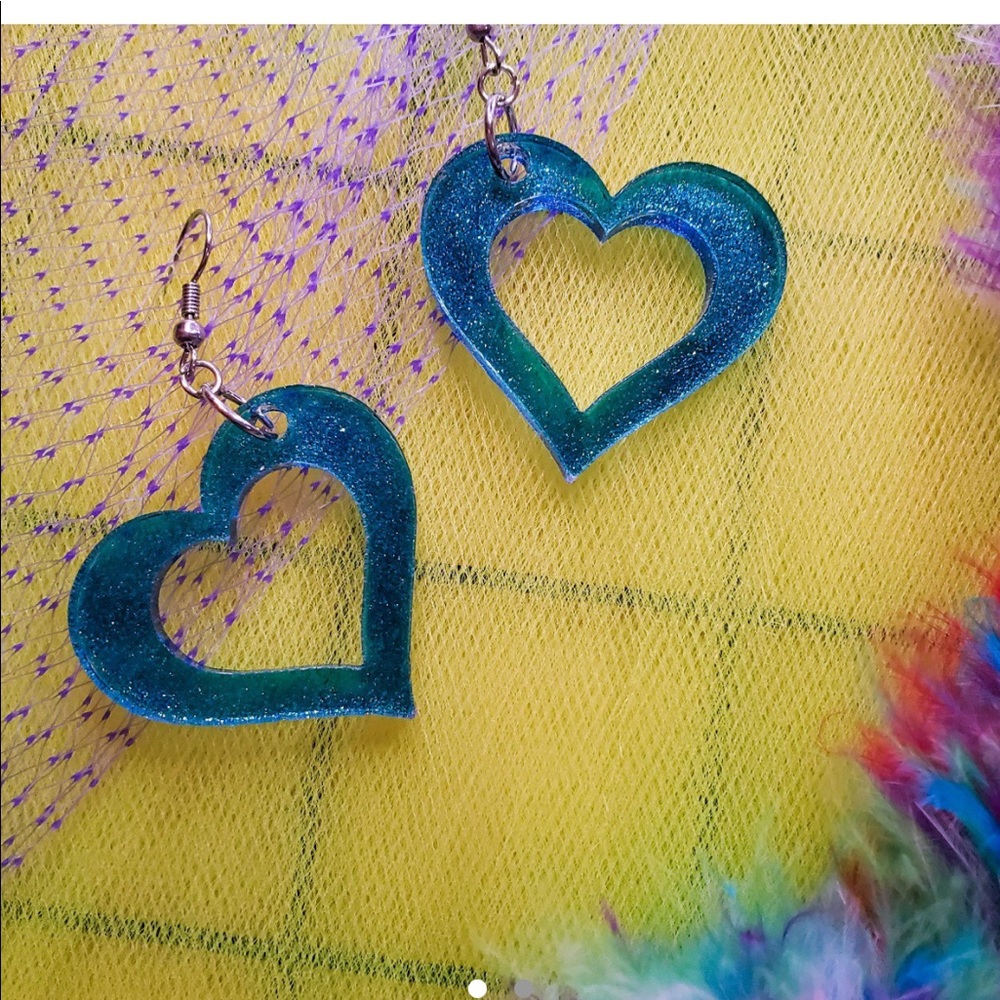 Glittery heart earrings